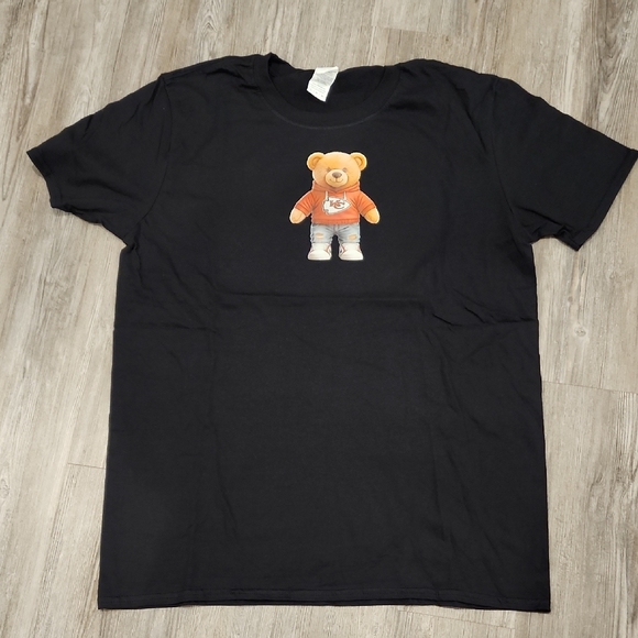 ⭐️ Brotherly love bear Black KC Teddy Bear Graphic Shirt - Picture 2 of 3